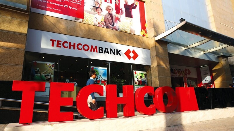 Biểu phí ngân hàng Techcombank - Dịch vụ thẻ và chuyển tiền Techcombank 2021